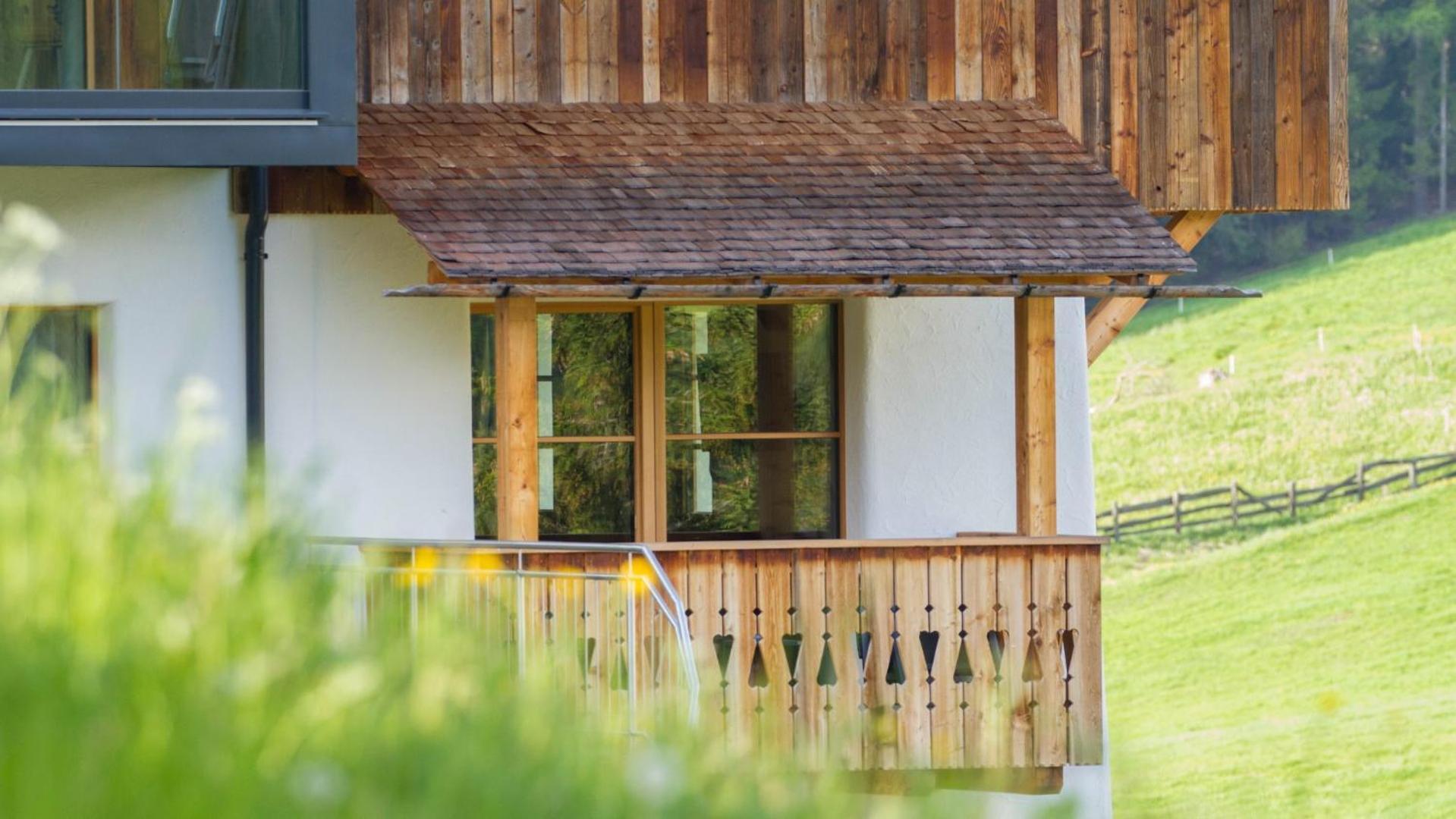 Miraval Naturhotel Badia  Exterior photo